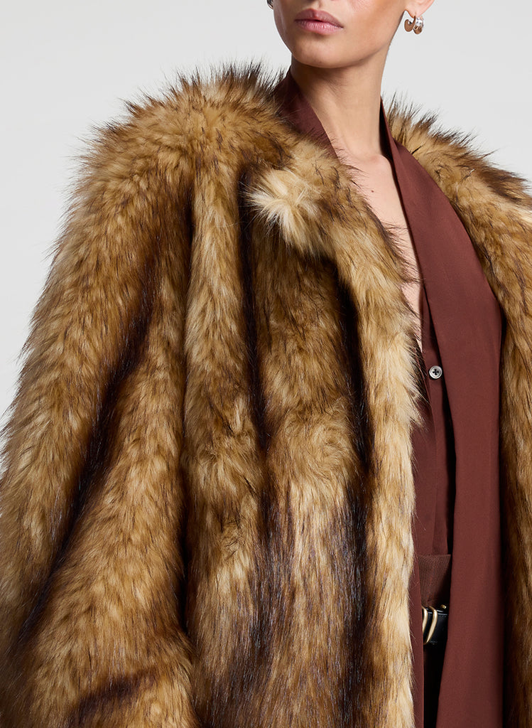 タグ付き新品 Riu Fur collar middle coat タグ付き新品 Riu Fur collar middle coat タグ付き新品 Riu Fur