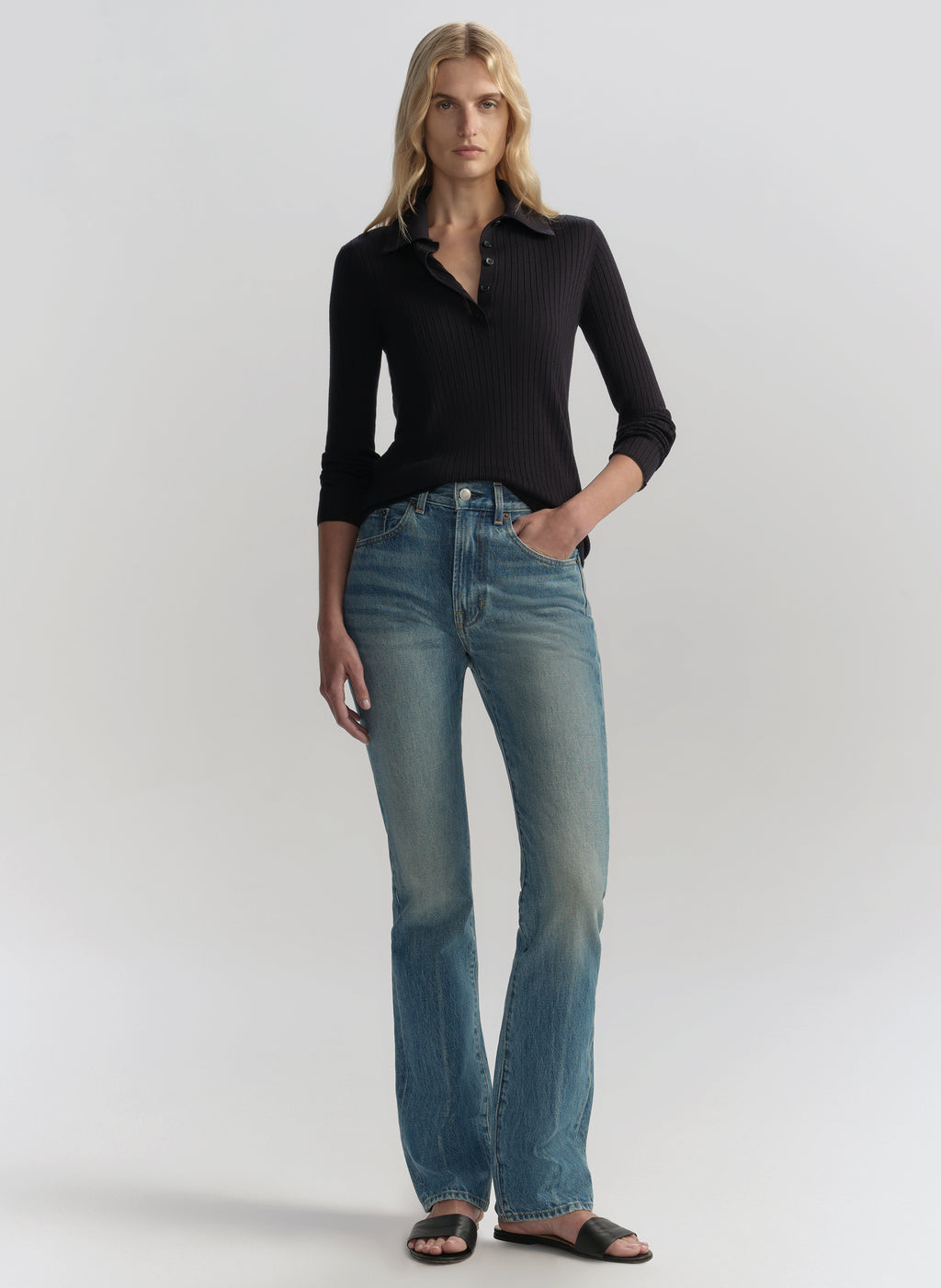 917 Slim Straight Jean