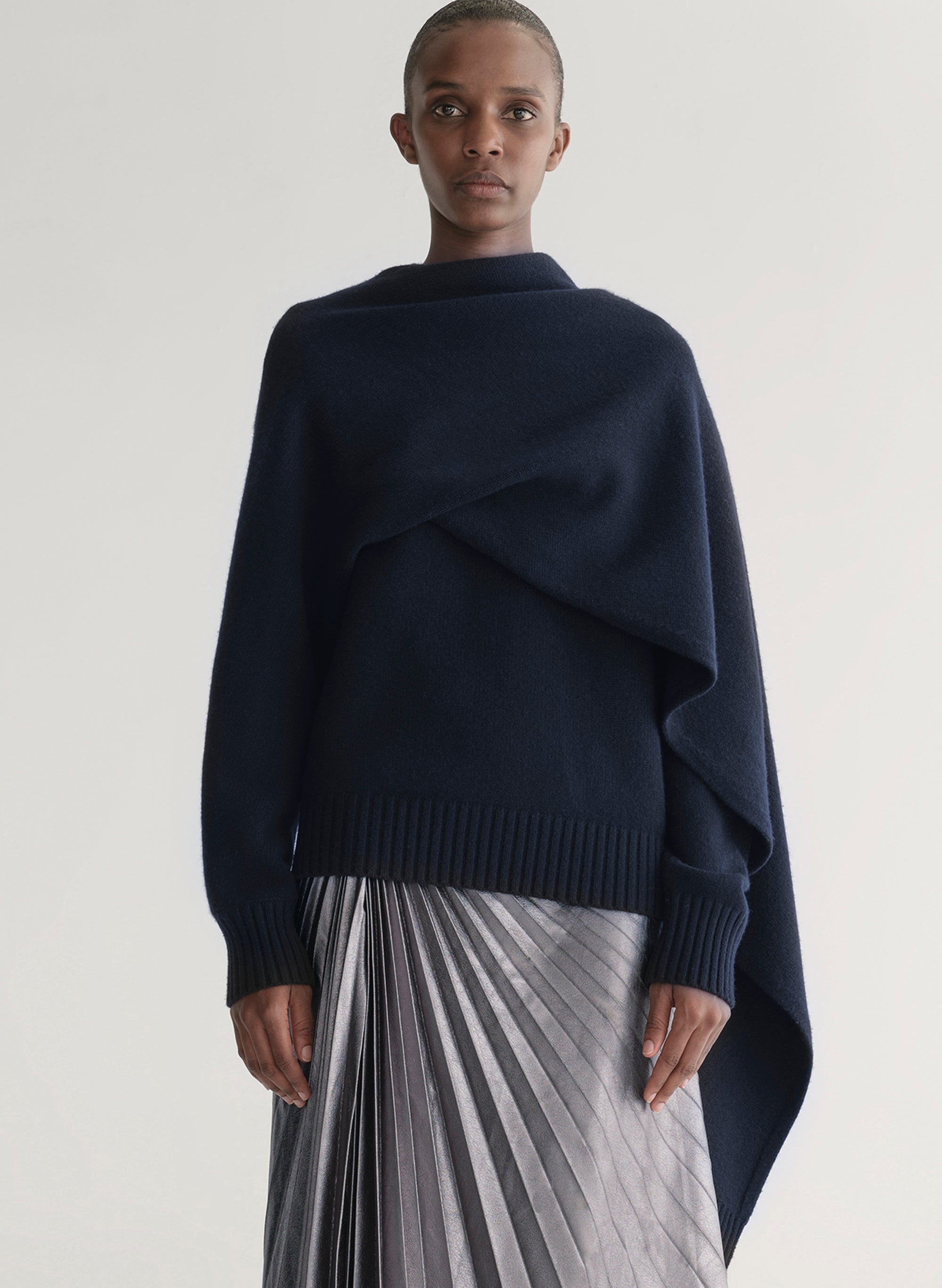ARGUE＊DANDECALMA WOOL V-NECK KNIT ARKET alpaca wool blend v-neck sweater in navy blue | ASOS