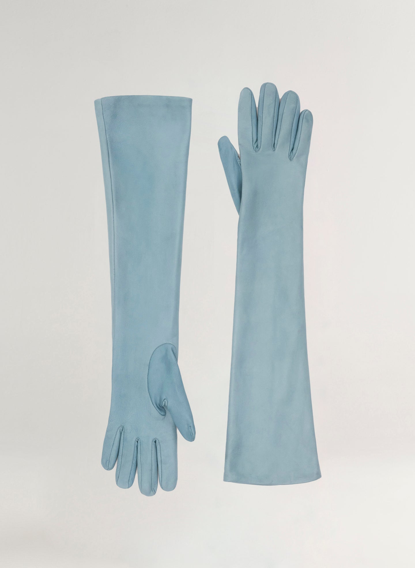 blue gloves